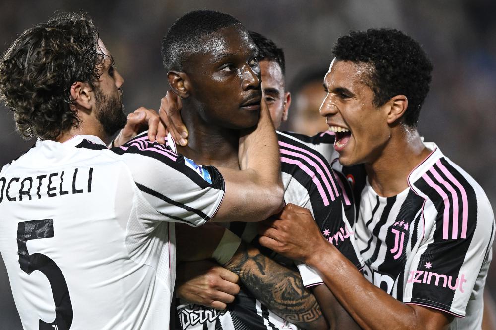 C罗英超103球领跑葡萄牙球员榜，B费66球居次